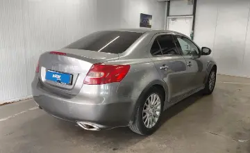 Suzuki Kizashi 2011 года за 3 990 000 тг. в Астана фото 3