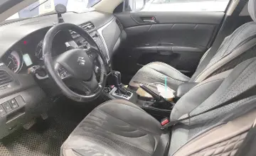 Suzuki Kizashi 2011 года за 3 990 000 тг. в Астана фото 5