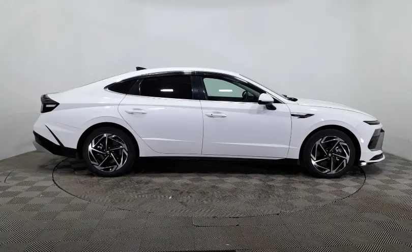 Hyundai Sonata 2024 года за 13 890 000 тг. в Алматы фото 4