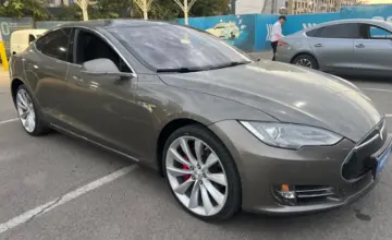 Tesla Model S 2015 года за 9 790 000 тг. в Алматы фото 2
