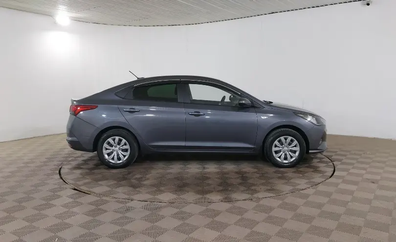 Hyundai Accent 2021 года за 6 850 000 тг. в Шымкент фото 4
