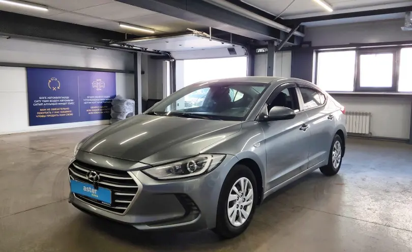 Hyundai Elantra 2018 года за 6 300 000 тг. в Астана