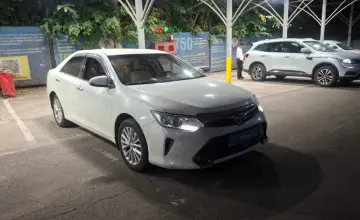 Toyota Camry 2014 года за 9 590 000 тг. в Алматы фото 2