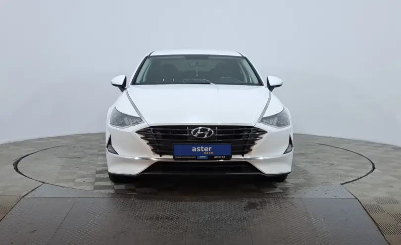 Hyundai Sonata 2020 года за 9 800 000 тг. в Астана фото 2