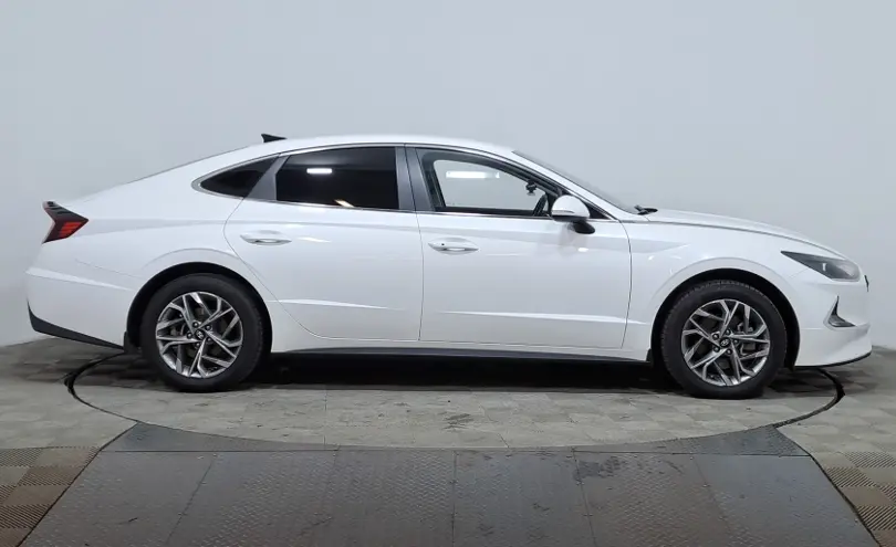 Hyundai Sonata 2020 года за 9 800 000 тг. в Астана фото 4