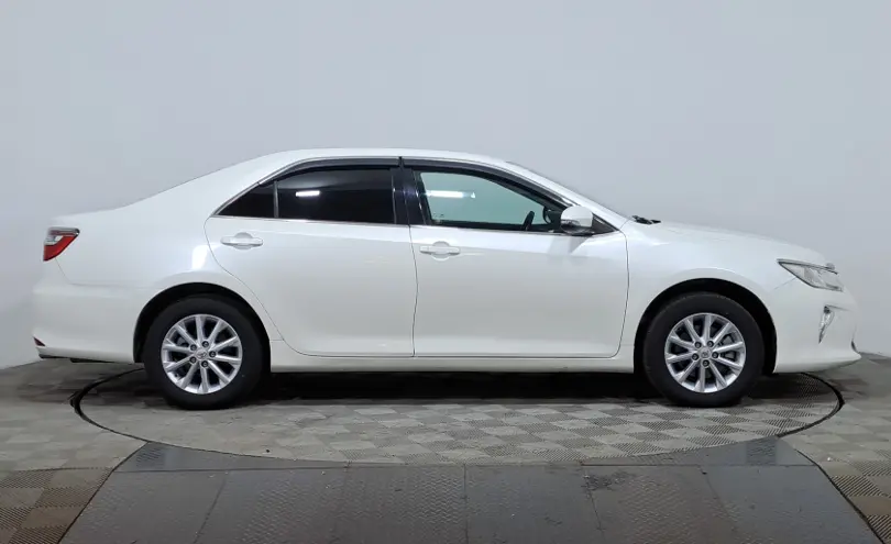 Toyota Camry 2015 года за 10 000 000 тг. в Астана фото 4