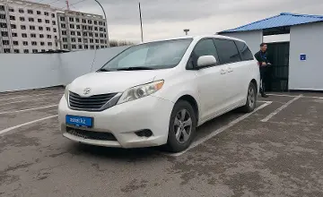 Toyota Sienna 2010 года за 8 590 000 тг. в Алматы фото 1