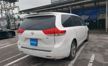 Toyota Sienna 2010 года за 8 590 000 тг. в Алматы фото 3