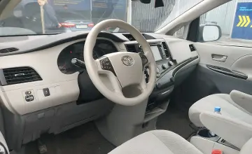 Toyota Sienna 2010 года за 8 590 000 тг. в Алматы фото 5