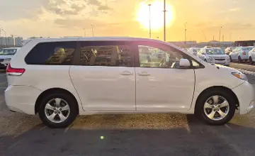 Toyota Sienna 2010 года за 8 590 000 тг. в Алматы фото 4