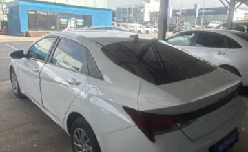 Hyundai Elantra 2022 года за 7 490 000 тг. в Алматы фото 4