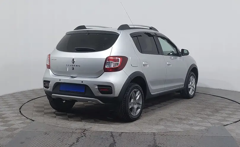 Renault Sandero 2018 года за 4 360 000 тг. в Караганда фото 5