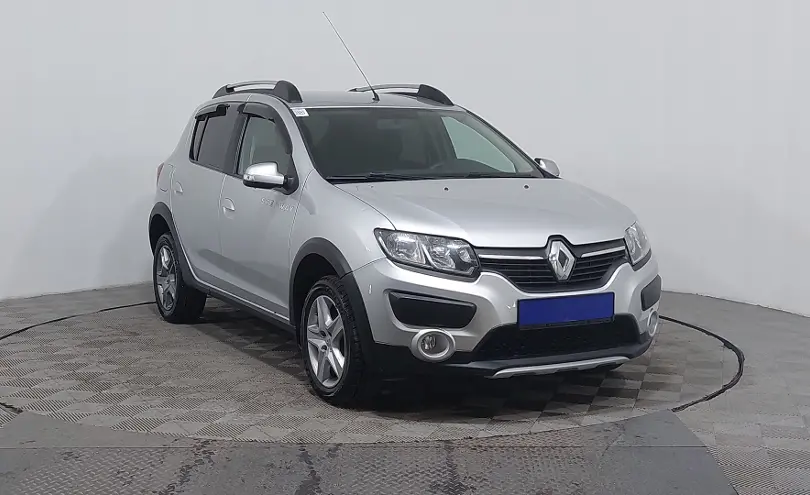 Renault Sandero 2018 года за 4 360 000 тг. в Караганда фото 3