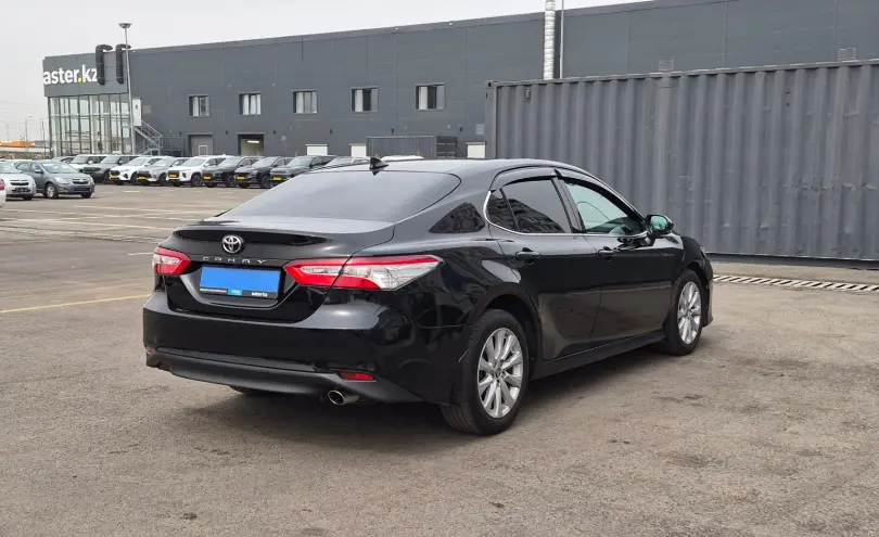 Toyota Camry 2020 года за 13 390 000 тг. в Алматы фото 5