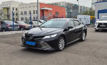 Toyota Camry 2020 года за 13 590 000 тг. в Алматы фото 1