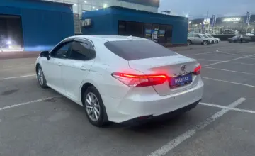 Toyota Camry 2021 года за 12 990 000 тг. в Алматы фото 4