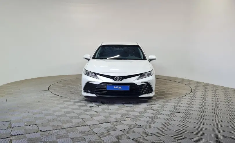 Toyota Camry 2021 года за 12 990 000 тг. в Алматы фото 2