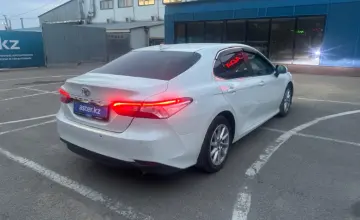 Toyota Camry 2021 года за 12 990 000 тг. в Алматы фото 3