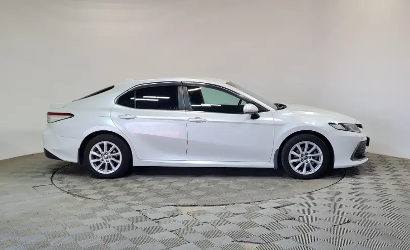Toyota Camry 2021 года за 12 990 000 тг. в Алматы фото 4