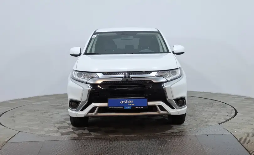 Mitsubishi Outlander 2022 года за 9 900 000 тг. в Астана фото 2