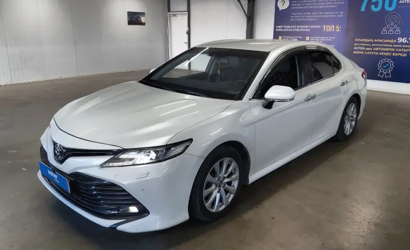 Toyota Camry 2020 года за 12 290 000 тг. в Астана
