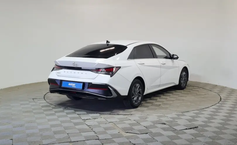Hyundai Elantra 2023 года за 8 070 000 тг. в Алматы фото 5