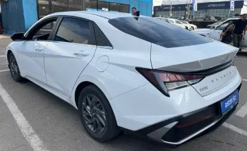 Hyundai Elantra 2023 года за 8 290 000 тг. в Алматы фото 4