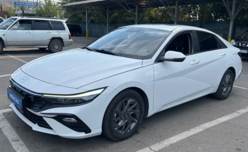 Hyundai Elantra 2023 года за 8 290 000 тг. в Алматы