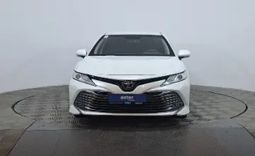 Toyota Camry 2018 года за 12 990 000 тг. в Астана фото 2