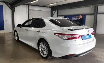 Toyota Camry 2018 года за 12 990 000 тг. в Астана фото 4
