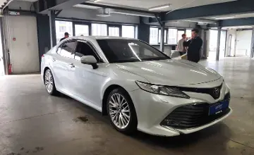 Toyota Camry 2018 года за 12 990 000 тг. в Астана фото 2