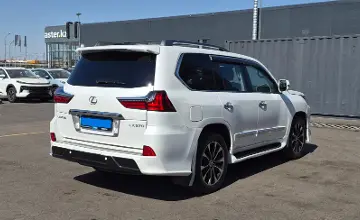 Lexus LX 2013 года за 23 100 000 тг. в Алматы