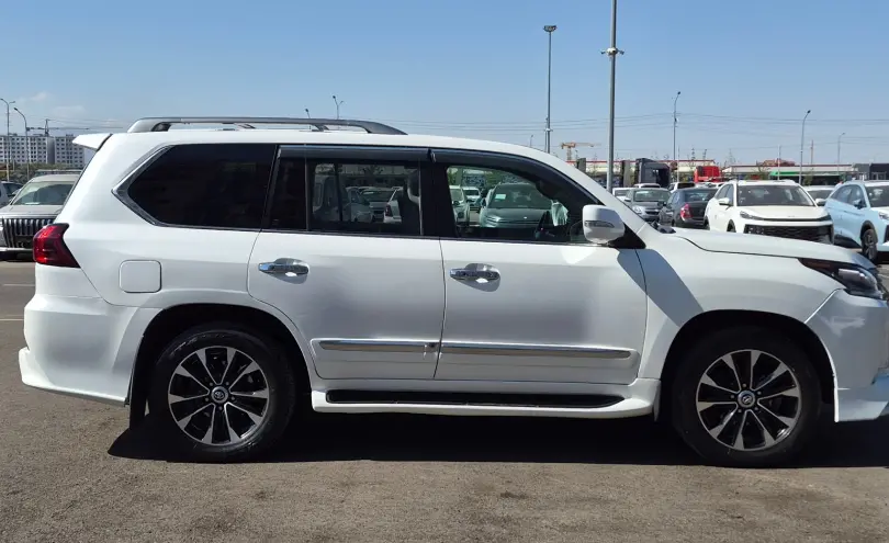 Lexus LX 2013 года за 23 100 000 тг. в Алматы фото 4