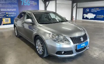 Suzuki Kizashi 2011 года за 3 990 000 тг. в Астана фото 2