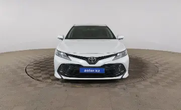 Toyota Camry 2018 года за 11 290 000 тг. в Шымкент фото 2