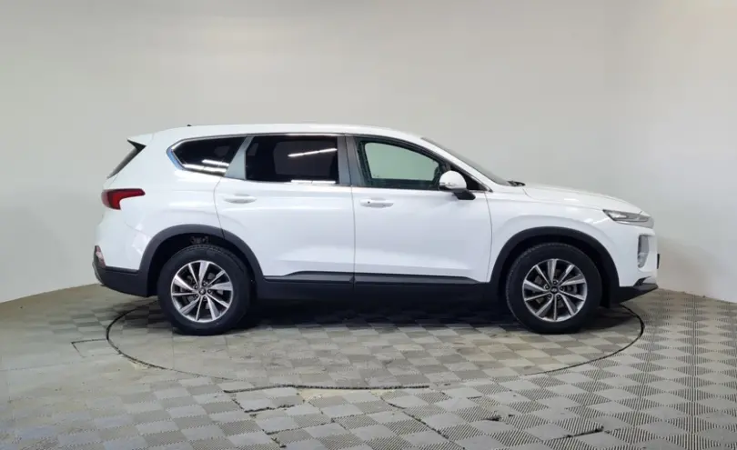 Hyundai Santa Fe 2018 года за 11 590 000 тг. в Алматы фото 4