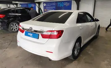 Toyota Camry 2013 года за 7 790 000 тг. в Астана фото 3