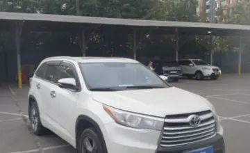 Toyota Highlander 2017 года за 10 690 000 тг. в Алматы фото 2