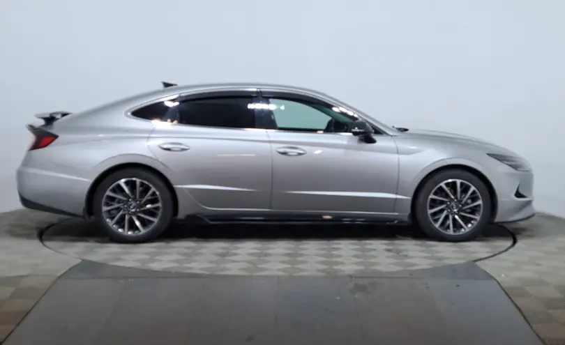 Hyundai Sonata 2020 года за 11 710 000 тг. в Астана фото 4