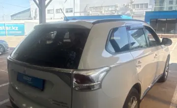 Mitsubishi Outlander 2012 года за 5 750 000 тг. в Алматы фото 3