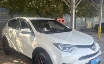 Toyota RAV4 2019 года за 12 790 000 тг. в Алматы фото 2