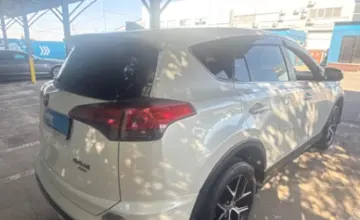 Toyota RAV4 2019 года за 12 790 000 тг. в Алматы фото 3