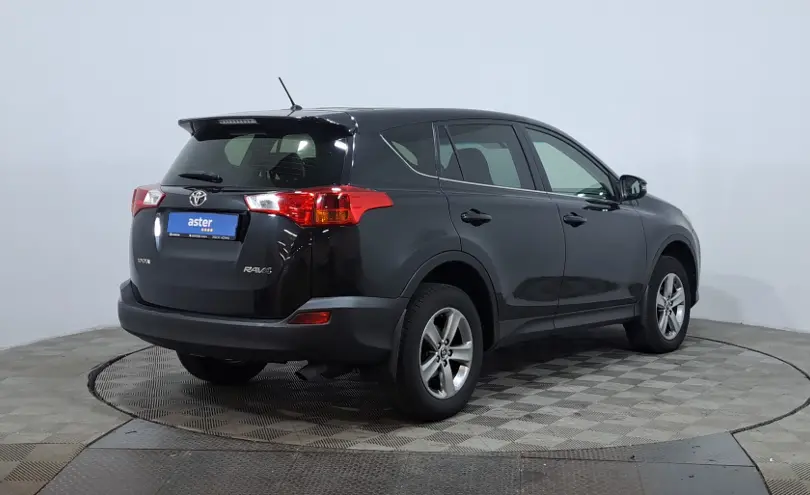 Toyota RAV4 2015 года за 8 950 000 тг. в Астана фото 5