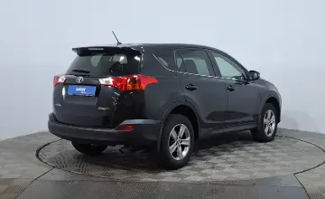 Toyota RAV4 2015 года за 8 950 000 тг. в Астана