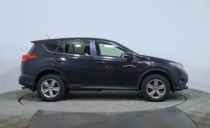 Toyota RAV4 2015 года за 8 950 000 тг. в Астана фото 4