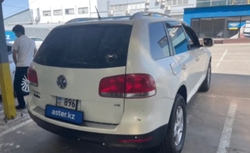 Volkswagen Touareg 2006 года за 4 000 000 тг. в Алматы фото 3