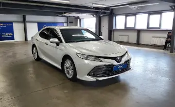Toyota Camry 2019 года за 13 500 000 тг. в Астана фото 2