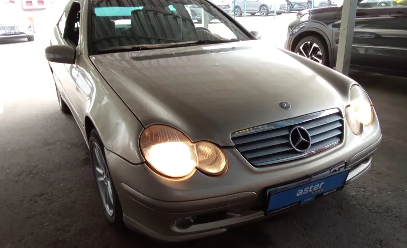 Mercedes-Benz C-Класс 2001 года за 2 100 000 тг. в Алматы фото 3