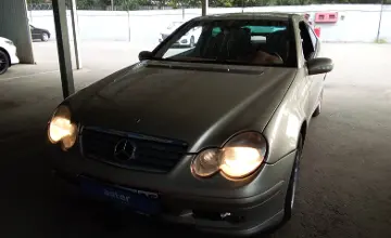 Mercedes-Benz C-Класс 2001 года за 2 100 000 тг. в Алматы фото 1