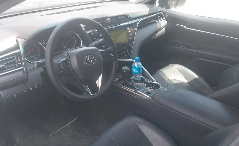 Toyota Camry 2019 года за 11 000 000 тг. в Алматы фото 5